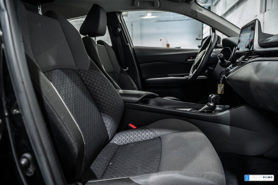 Toyota C-HR LE / APPLE CARPLAY / CAMÉRA DE RECUL / UN PROPRIO 2021-28
