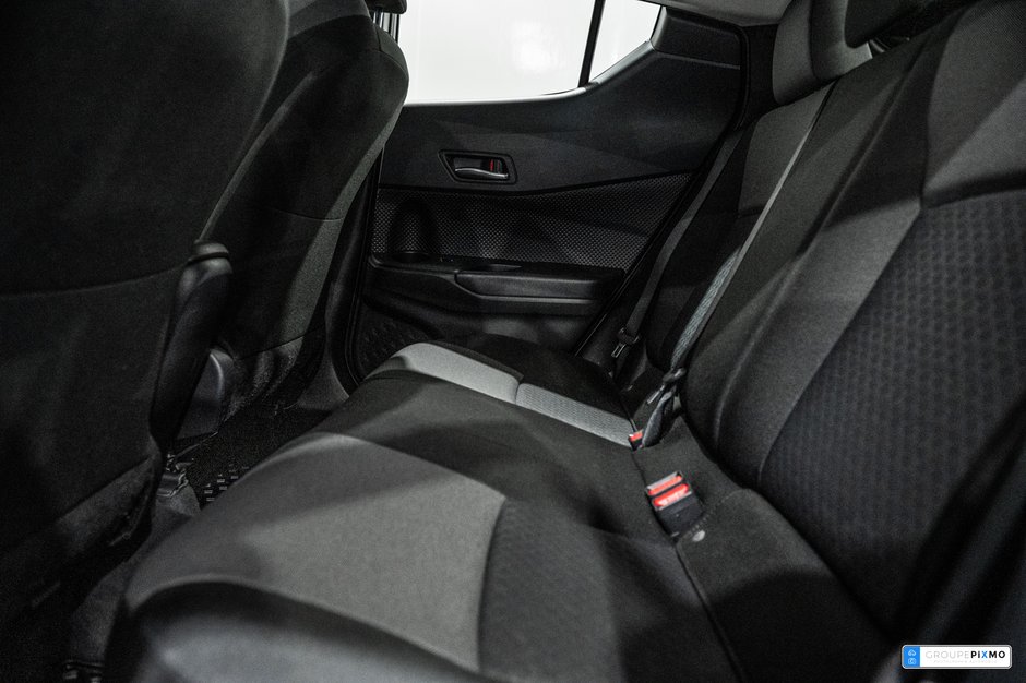 Toyota C-HR LE / APPLE CARPLAY / CAMÉRA DE RECUL / UN PROPRIO 2021-23