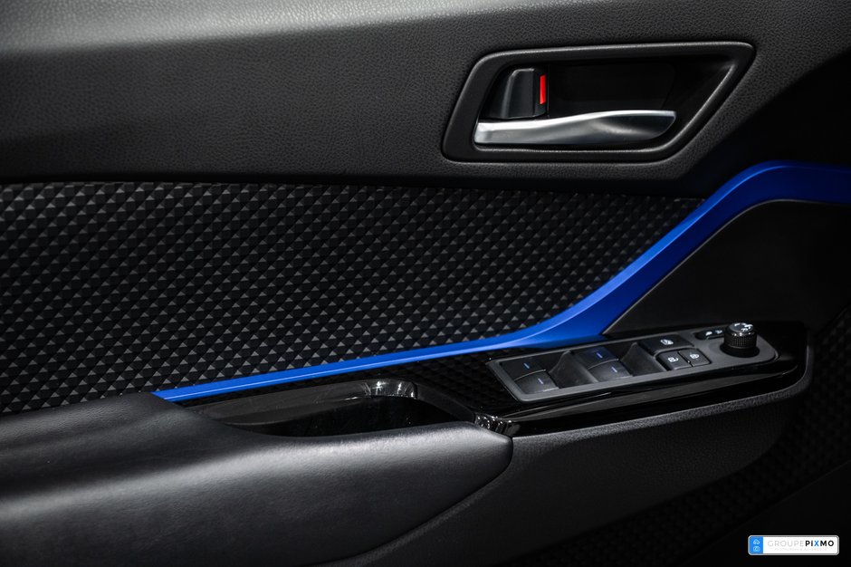 Toyota C-HR XLE / PREMIUM / APPLE CARPLAY / CAMÉRA DE RECUL++ 2021-11