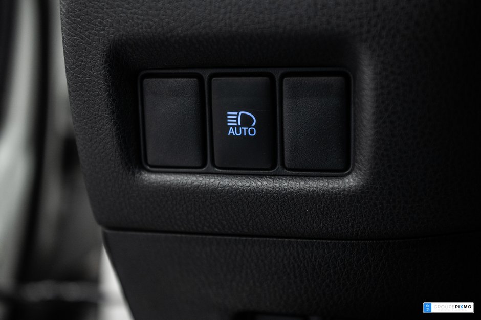 Toyota C-HR XLE / PREMIUM / APPLE CARPLAY / CAMÉRA DE RECUL++ 2021-15