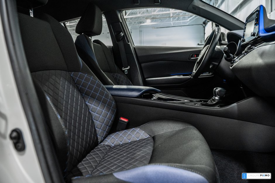 Toyota C-HR XLE / PREMIUM / APPLE CARPLAY / CAMÉRA DE RECUL++ 2021-32
