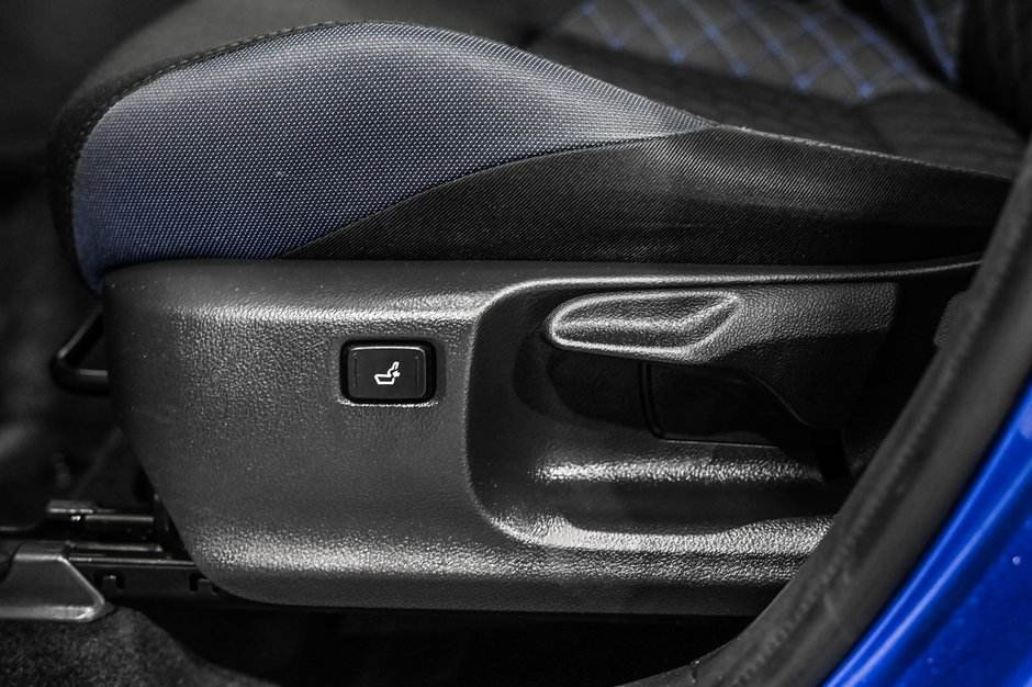 2022 Toyota C-HR XLE / PREMIUM / APPLE CARPLAY / CAMÉRA DE RECUL+++-11