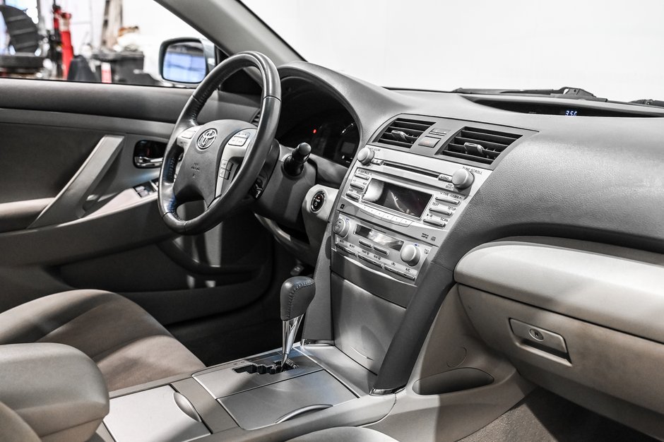 2010 Toyota Camry Hybrid LE / HYBRIDE / GROUPE ÉLECTRIQUE COMPLET / A/C ++-21