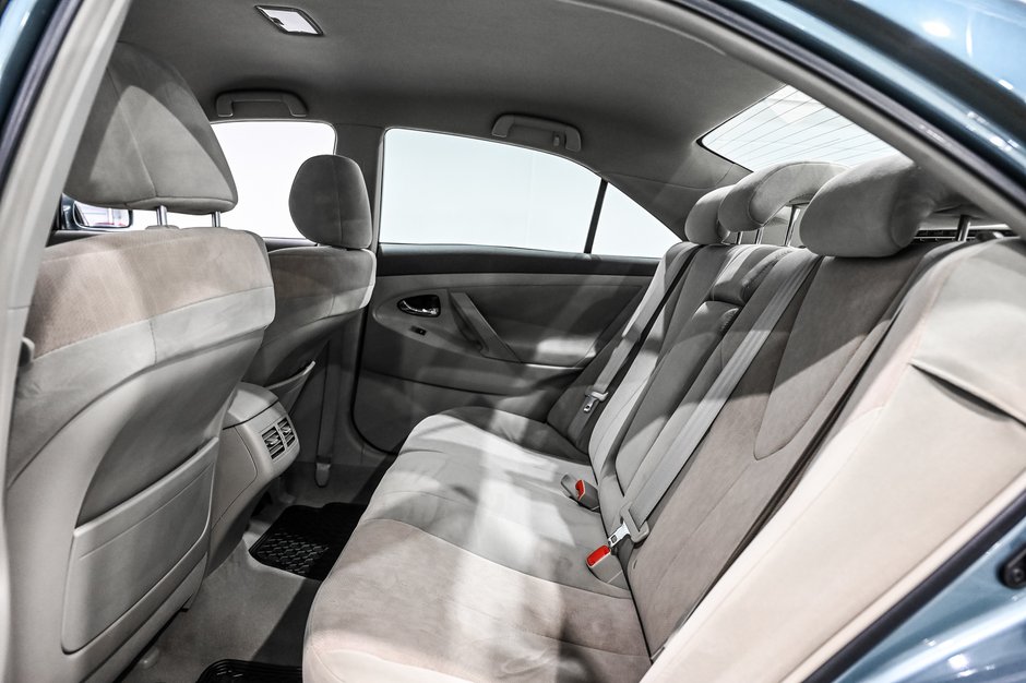 2010 Toyota Camry Hybrid LE / HYBRIDE / GROUPE ÉLECTRIQUE COMPLET / A/C ++-17