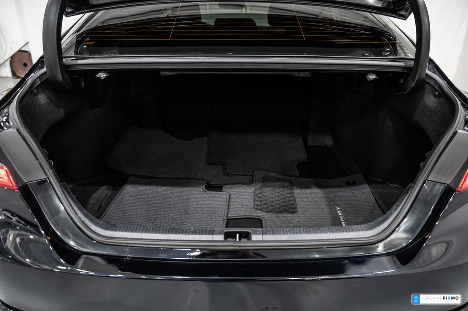 Toyota Camry Hybrid SE / HYBRIDE / CUIR / APPLE CARPLAY / TOIT OUVRANT 2023-11