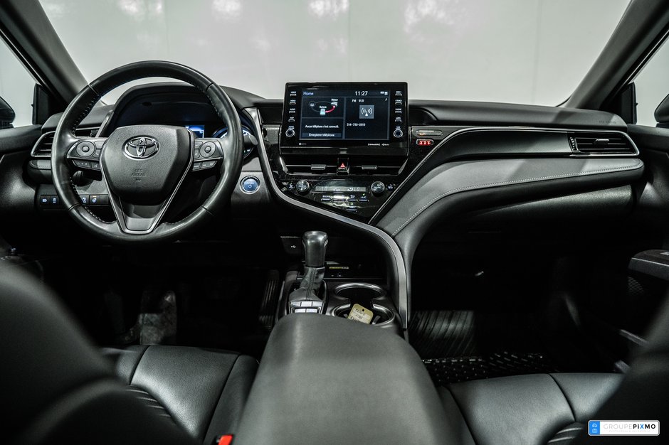 Toyota Camry Hybrid SE / HYBRIDE / CUIR / APPLE CARPLAY / TOIT OUVRANT 2023-28