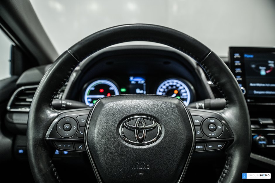 Toyota Camry Hybrid SE / HYBRIDE / CUIR / APPLE CARPLAY / TOIT OUVRANT 2023-17