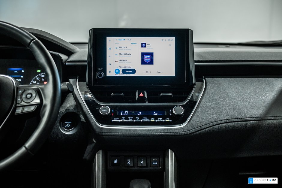 Toyota Corolla Cross Hybrid SE / AWD / HYBRIDE / APPLE CARPLAY / TOIT OUVRANT 2024-30