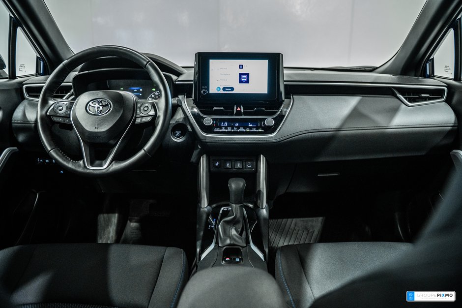 Toyota Corolla Cross Hybrid SE / AWD / HYBRIDE / APPLE CARPLAY / TOIT OUVRANT 2024-28