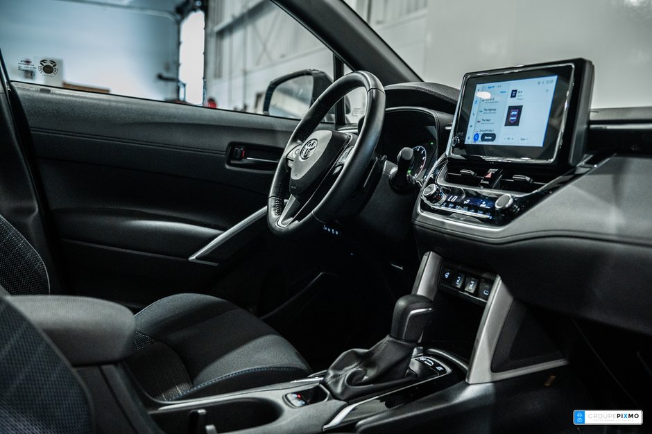 Toyota Corolla Cross Hybrid SE / AWD / HYBRIDE / APPLE CARPLAY / TOIT OUVRANT 2024-31