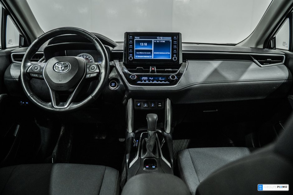 Toyota Corolla Cross LE / FWD / APPLE CARPLAY / SIÈGES CHAUFFANTS +++ 2022-26