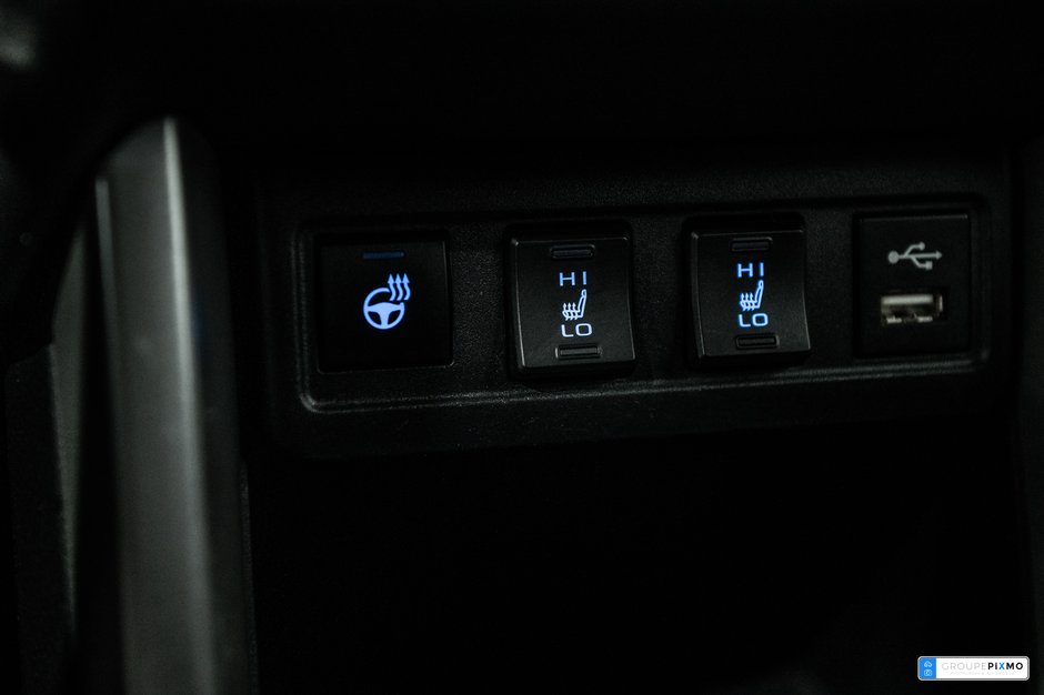 Toyota Corolla Cross LE / FWD / APPLE CARPLAY / SIÈGES CHAUFFANTS +++ 2022-23