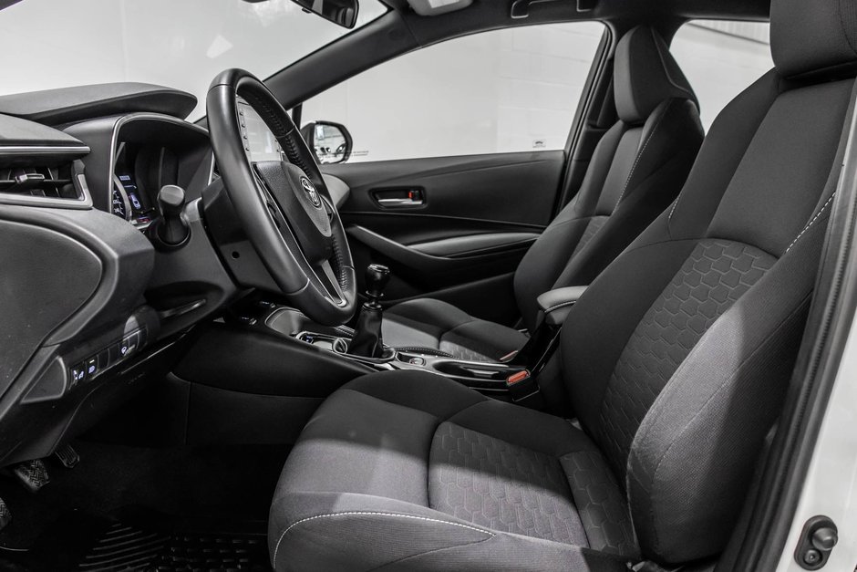 2021 Toyota Corolla Hatchback SE / APPLE CARPLAY / SIÈGES CHAUFFANTS / CAMÉRA ++-14