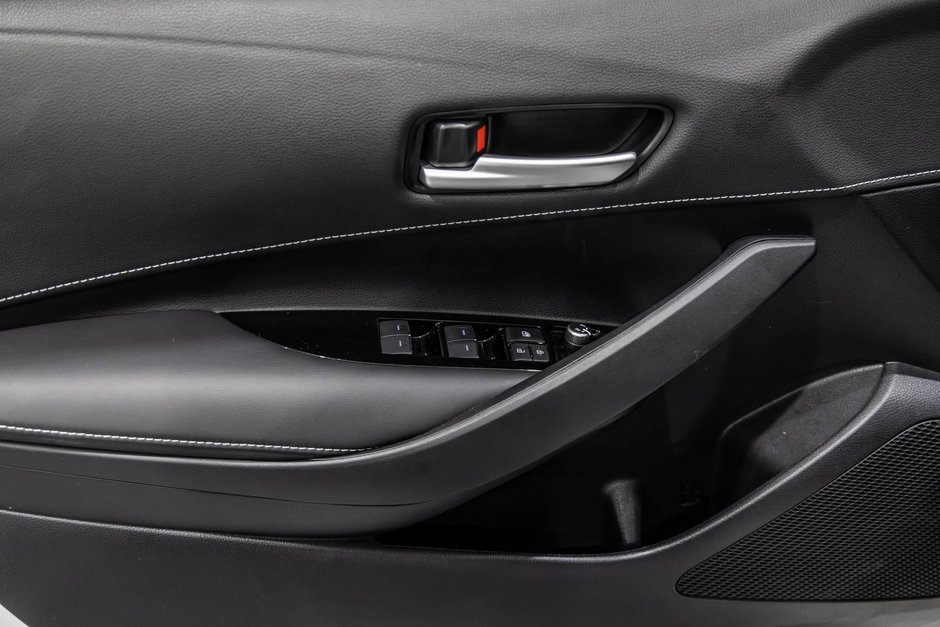 2021 Toyota Corolla Hatchback SE / APPLE CARPLAY / SIÈGES CHAUFFANTS / CAMÉRA ++-12