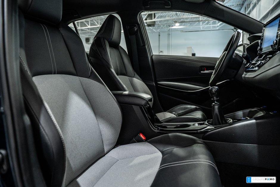 2021 Toyota Corolla Hatchback XSE / CUIR / APPLE CARPLAY / CAMÉRA DE RECUL+++-33