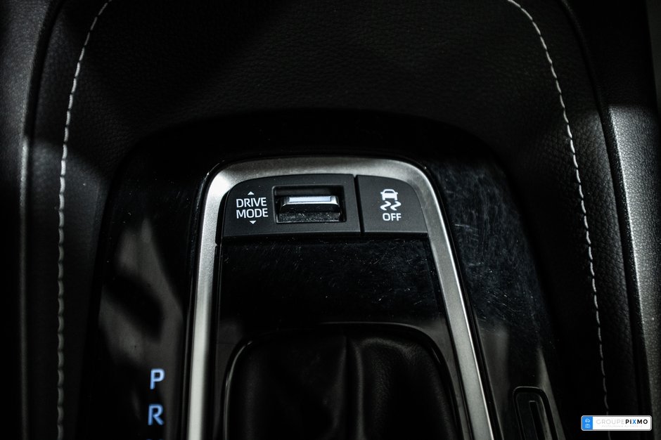 Toyota Corolla Hatchback SE PLUS / APPLE CARPLAY / SIÈGES CHAUFFANTS +++ 2023-24