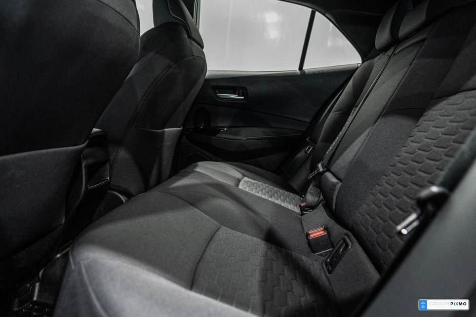 Toyota Corolla Hatchback SE PLUS / APPLE CARPLAY / SIÈGES CHAUFFANTS +++ 2023-25