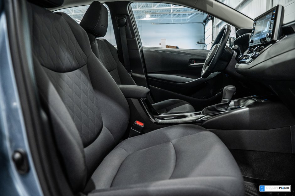 Toyota Corolla LE / AMÉLOIRÉ / TOIT OUVRANT / APPLE CARPLAY++ 2020-31