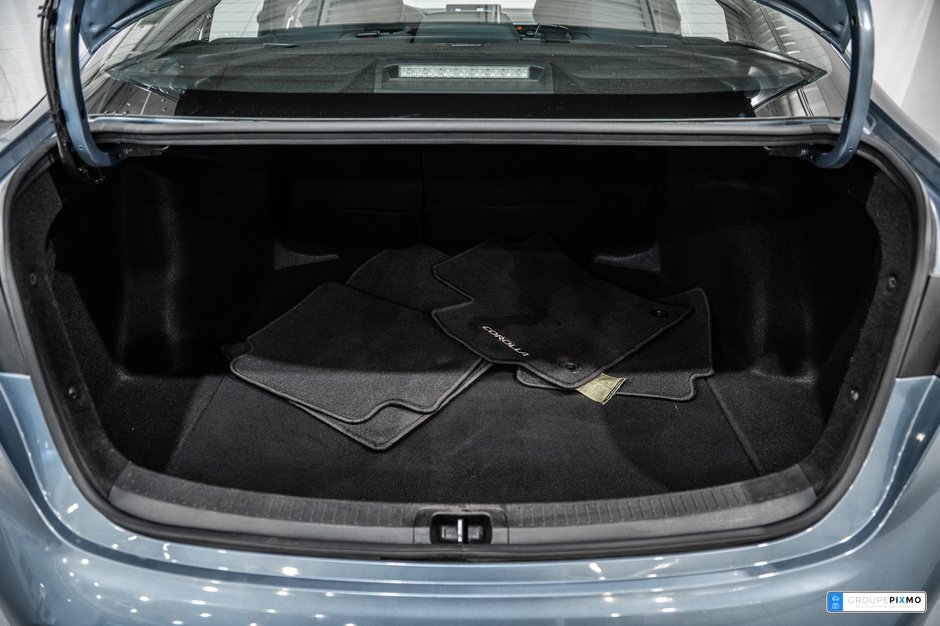 Toyota Corolla LE / AMÉLOIRÉ / TOIT OUVRANT / APPLE CARPLAY++ 2020-11