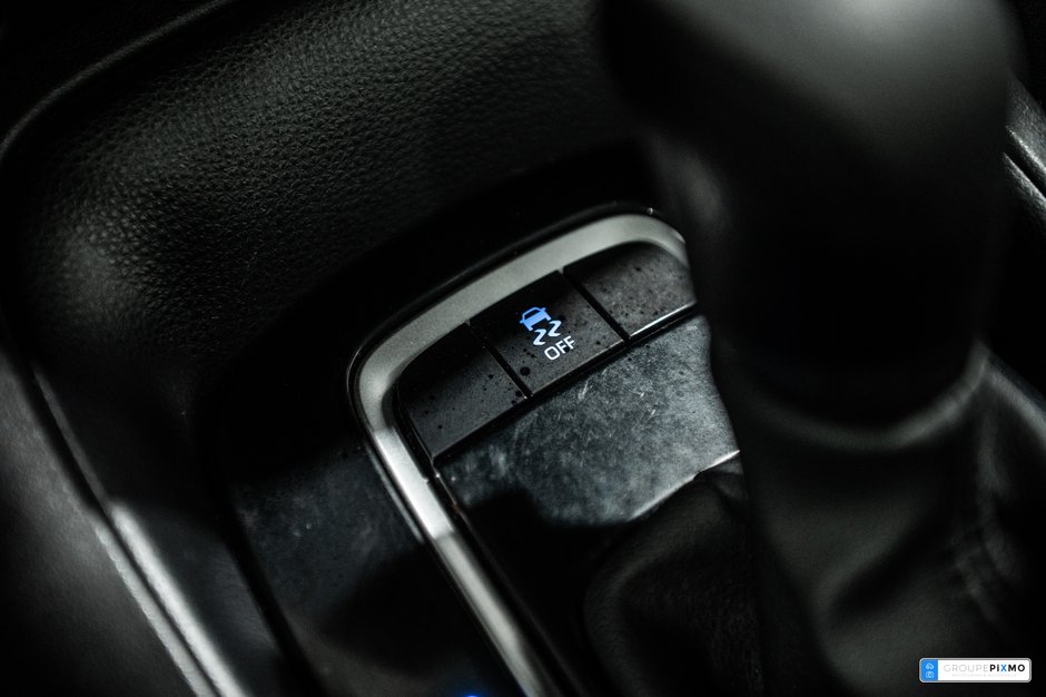 Toyota Corolla LE / AMÉLOIRÉ / TOIT OUVRANT / APPLE CARPLAY++ 2020-25