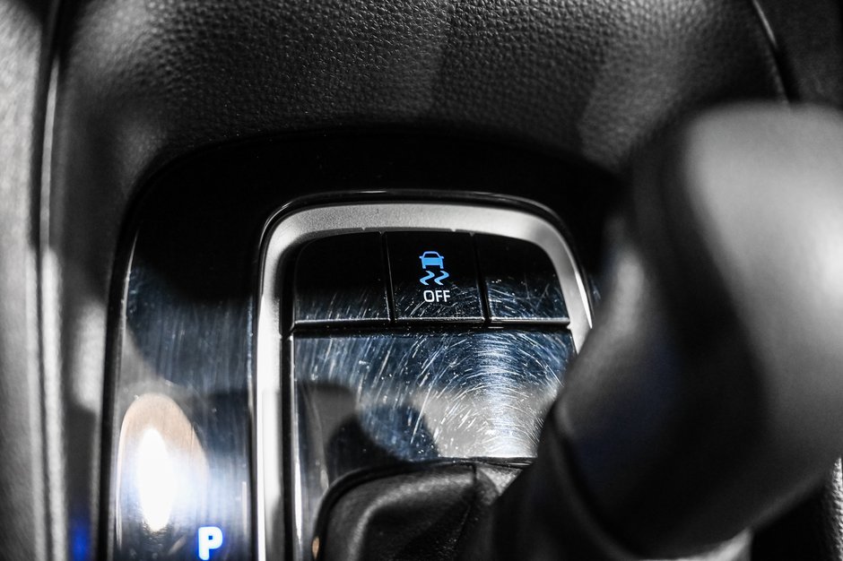 Toyota Corolla LE / SIÈGES CHAUFFANTS / APPLE CARPLAY / +++ 2021-12