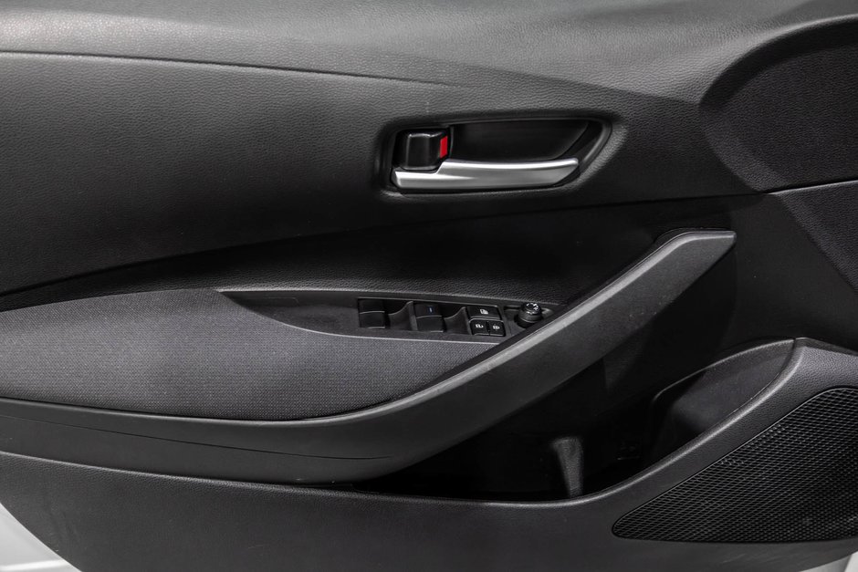 2021 Toyota Corolla LE / APPLE CARPLAY / SIÈGES CHAUFFANTS / CAMÉRA ++-12