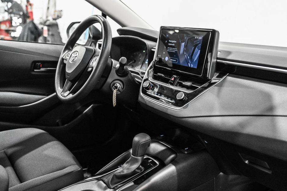 Toyota Corolla LE / APPLE CARPLAY / CAMÉRA DE RECUL / UN PROPRIO 2023-21