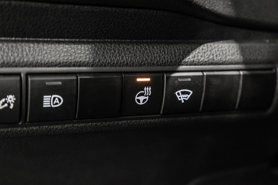 Toyota Corolla SE / AMÉLIORÉ / CAMÉRA DE RECUL /SIEGES CHAUFFANTS 2023-16