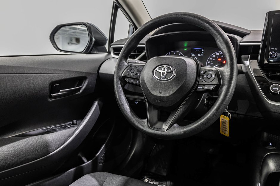 2023 Toyota Corolla LE / APPLE CARPLAY / SIÈGES CHAUFFANTS / CAMÉRA ++-26