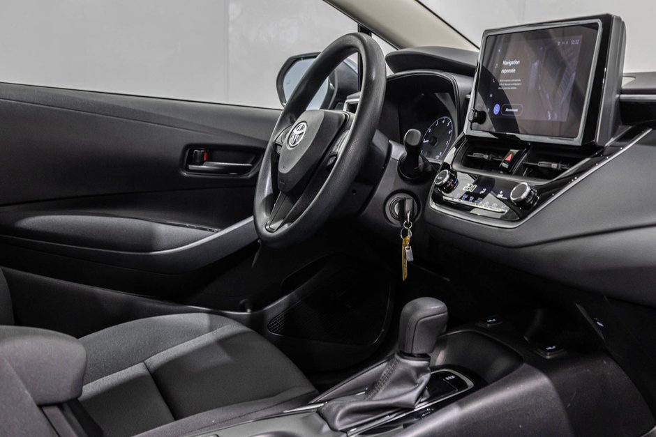 2023 Toyota Corolla LE / APPLE CARPLAY / SIÈGES CHAUFFANTS / CAMÉRA ++-28