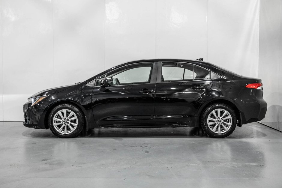 Toyota Corolla LE / AMÉLIORÉ / TOIT OUVRANT / APPLE CARPLAY +++ 2024-6