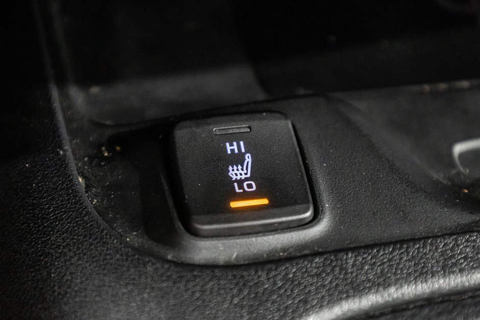 Toyota Corolla LE / AMÉLIORÉ / TOIT OUVRANT / APPLE CARPLAY +++ 2024-24
