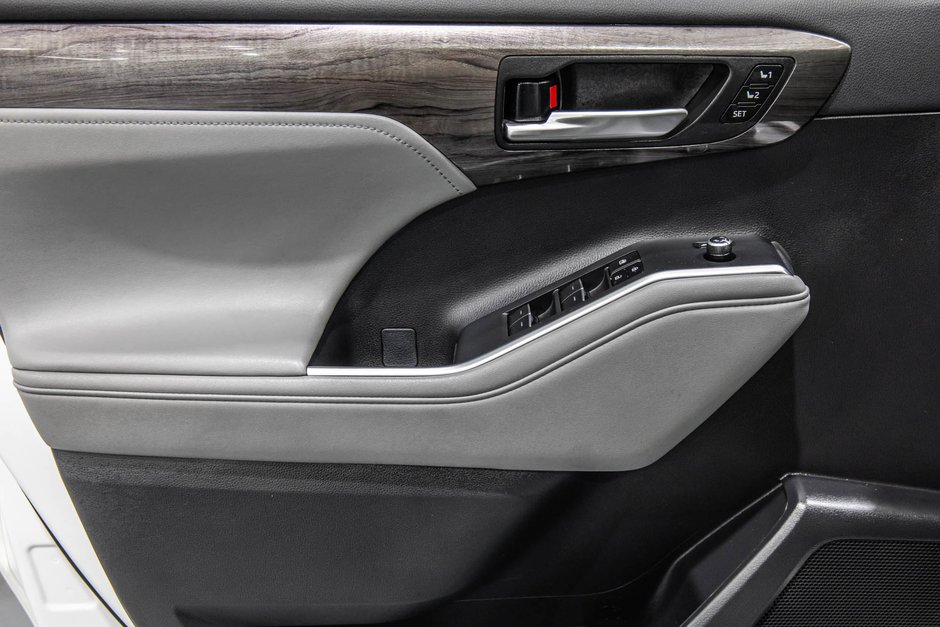 2023 Toyota Highlander Hybrid PLATINUM / HYBRIDE / AWD / TOIT PANO / CUIR / JBL-13