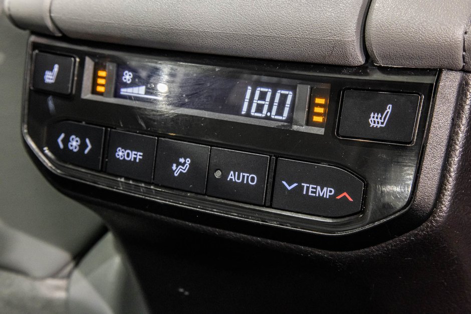 2023 Toyota Highlander Hybrid PLATINUM / HYBRIDE / AWD / TOIT PANO / CUIR / JBL-31