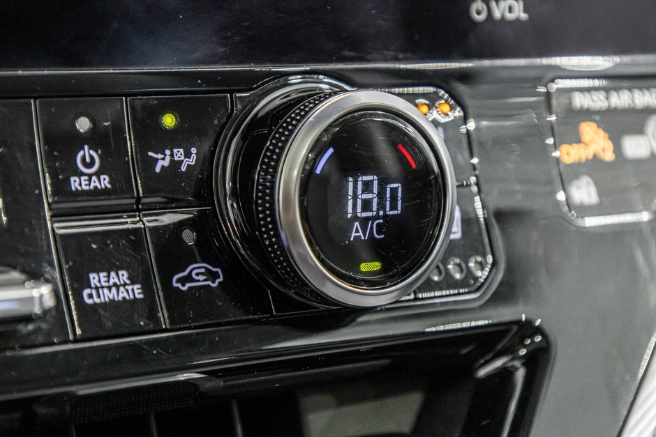 2023 Toyota Highlander Hybrid PLATINUM / HYBRIDE / AWD / TOIT PANO / CUIR / JBL-22