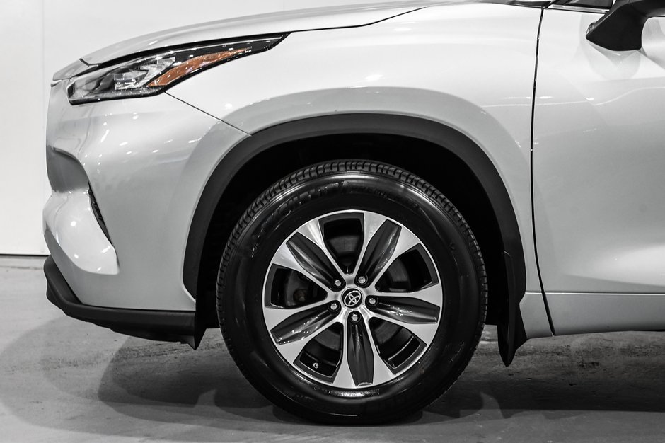2022 Toyota Highlander 2022+XLE+TOIT+CUIR+MAGS+CARPLAY+++-7