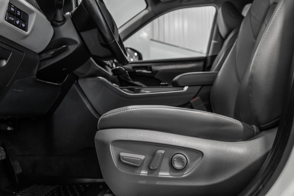 2022 Toyota Highlander PLATINUM / CUIR / TOIT PANO / MAGS+++-15