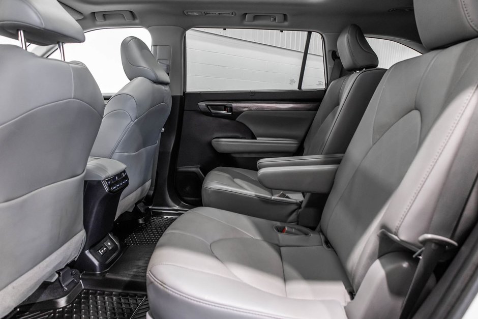 2022 Toyota Highlander PLATINUM / CUIR / TOIT PANO / MAGS+++-34