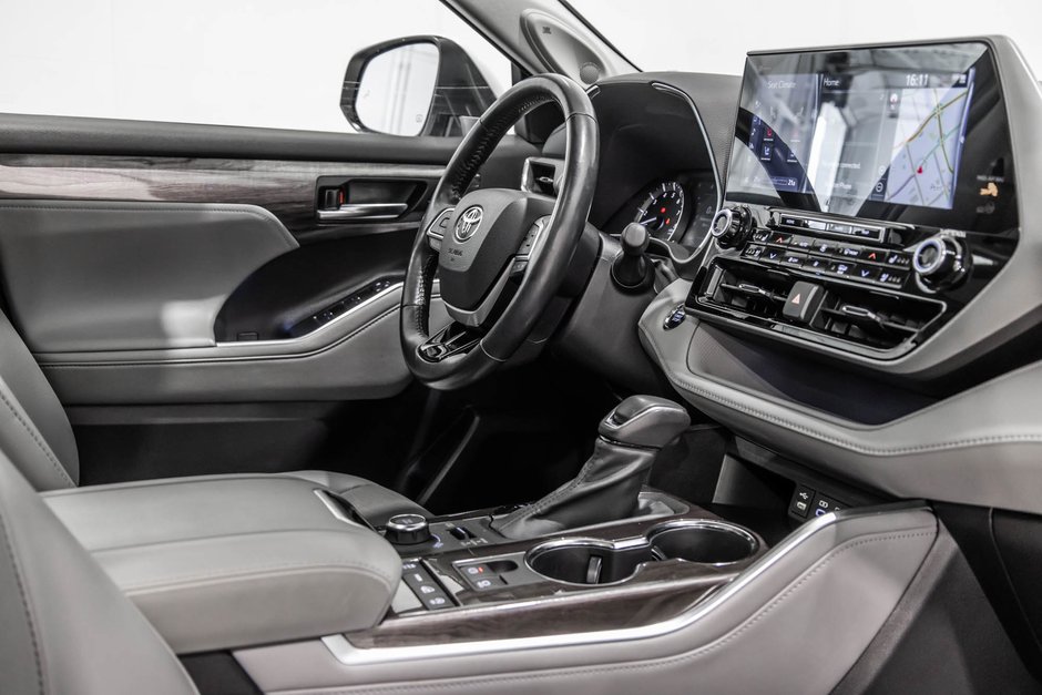 2022 Toyota Highlander PLATINUM / CUIR / TOIT PANO / MAGS+++-41