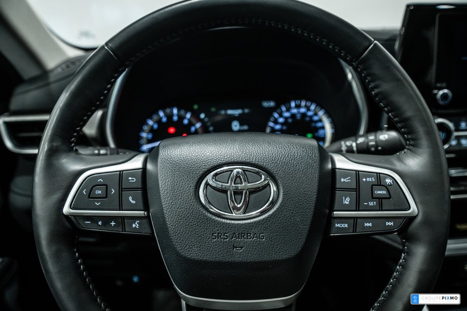 Toyota Highlander XLE / AWD / CUIR / APPLE CARPLAY / TOIT OUVRANT+++ 2024-19
