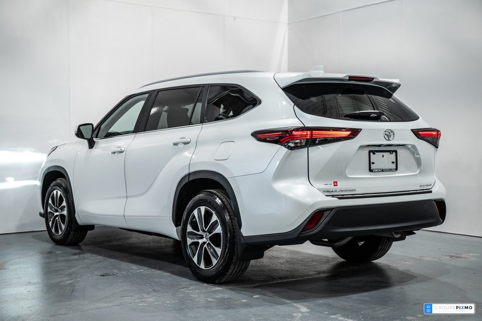 Toyota Highlander XLE / AWD / CUIR / APPLE CARPLAY / TOIT OUVRANT+++ 2024-7