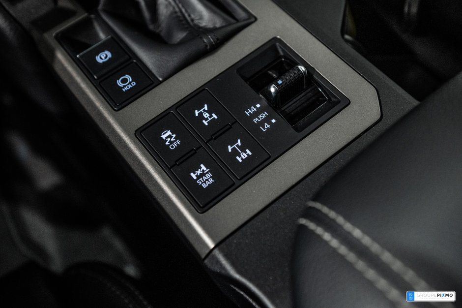 2025 Toyota Land Cruiser PREMIUM / CUIR / APPLE CARPLAY / TOIT OUVRANT +++-33