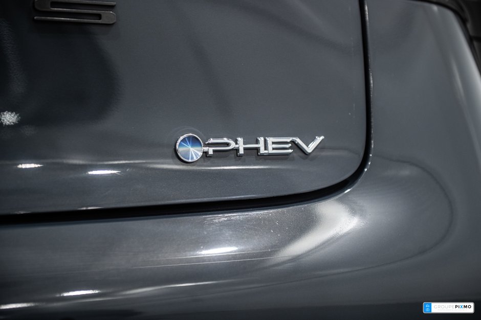 2025 Toyota Prius Plug-In Hybrid XSE / PLUG IN / PREMIUM / CUIR+++-10
