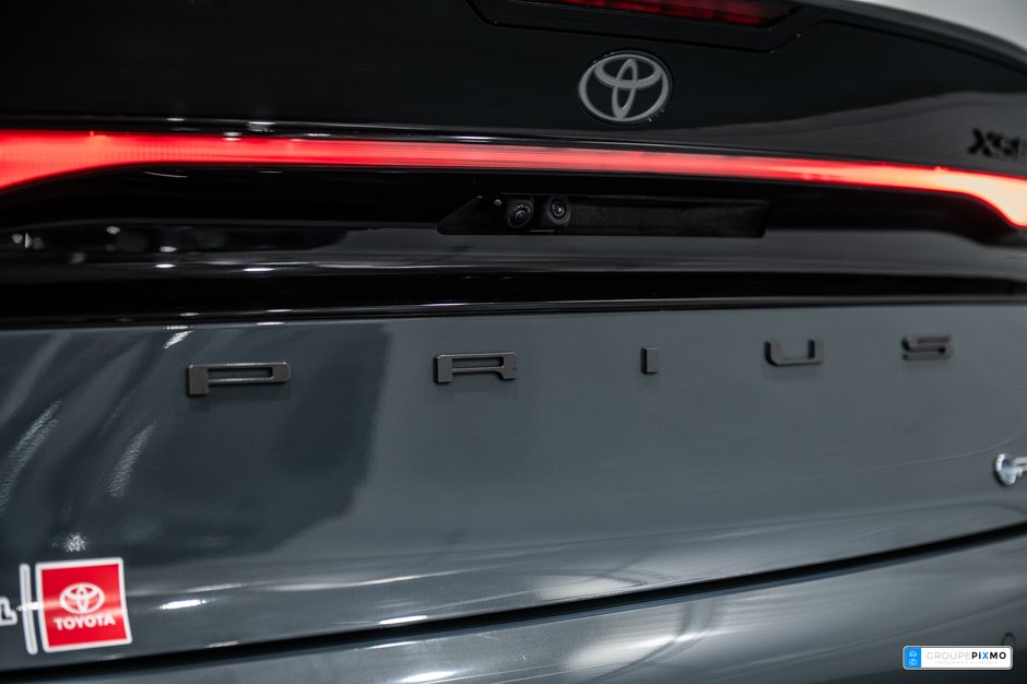 2025 Toyota Prius Plug-In Hybrid XSE / PLUG IN / PREMIUM / CUIR+++-9