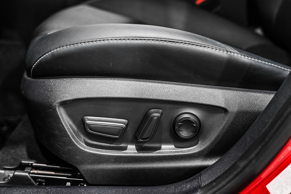 Toyota Prius Prime AMÉLOIRÉ / TECH / CUIR / /JBL / APPLE CARPLAY +++ 2021-12