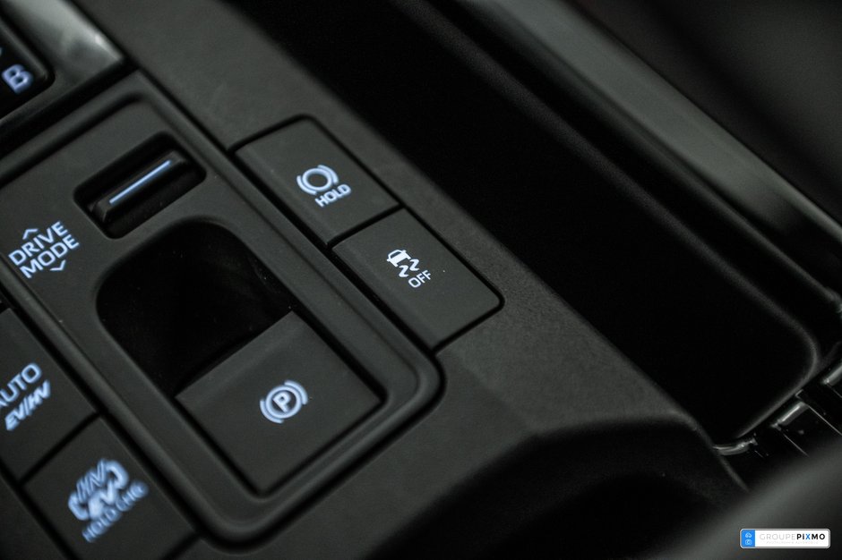 Toyota Prius Prime SE / APPLE CARPLAY / SIÈGES CHAUFFANTS / CAMÉRA ++ 2024-26