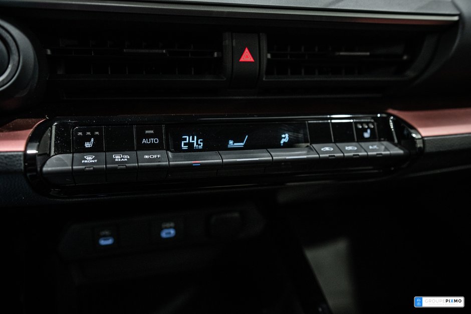 Toyota Prius Prime SE / APPLE CARPLAY / SIÈGES CHAUFFANTS / CAMÉRA ++ 2024-21