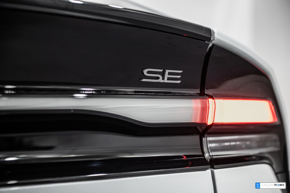 Toyota Prius Prime SE / APPLE CARPLAY / SIÈGES CHAUFFANTS / CAMÉRA ++ 2024-10