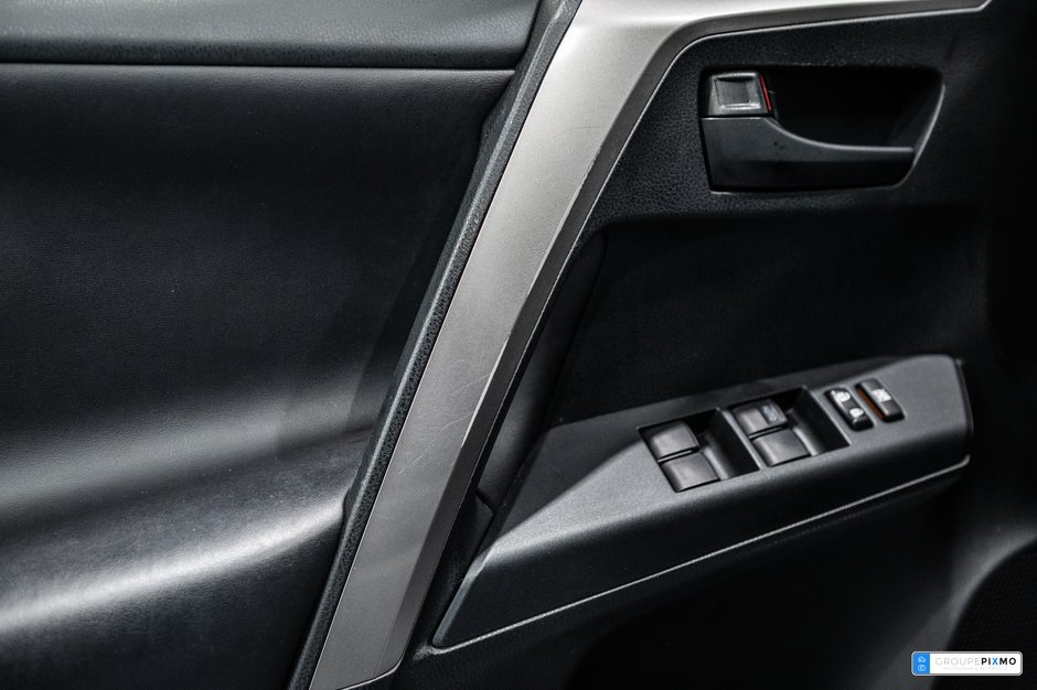 2017 Toyota RAV4 Hybrid LE / HYBRIDE / AWD / CAMÉRA DE RECUL +++-12
