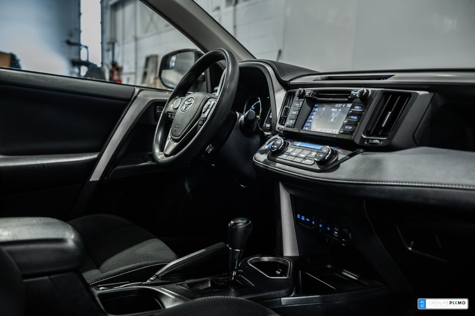 2017 Toyota RAV4 Hybrid LE / HYBRIDE / AWD / CAMÉRA DE RECUL +++-30